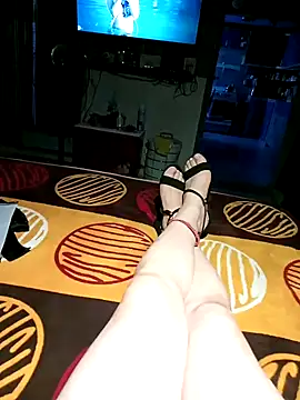 Snapshot of monyhoy chatting on December 3, 10:07 pm monyhoy online show from December 3, 10:07 pm