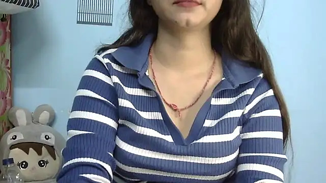 Snapshot of lovelydesi21 chatting on October 7, 9:39 am lovelydesi21 online show from October 7, 9:39 am