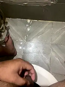 Snapshot of Rahuldhe22 chatting on September 17, 8:21 pm Rahuldhe22 online show from September 17, 8:21 pm