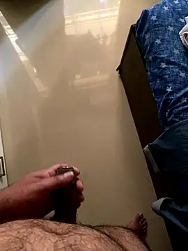 Snapshot of Rahuldhe22 chatting on October 13, 6:35 am Rahuldhe22 online show from October 13, 6:35 am