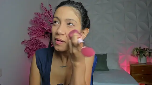 cora 22 online show from April 13, 1:05 pm