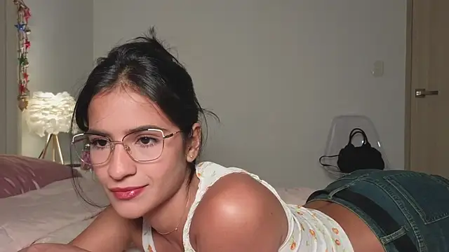 I am kat online show from March 28, 3:50 am