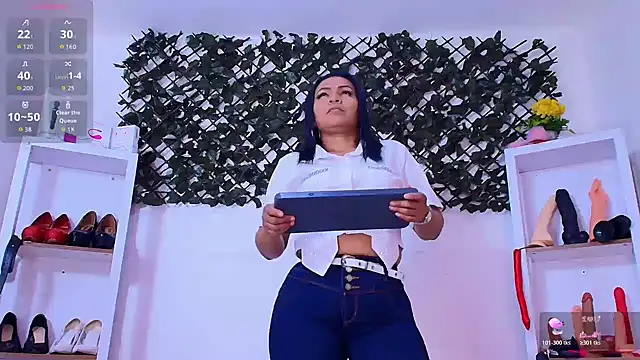 louise nails online show from March 15, 2:56 pm