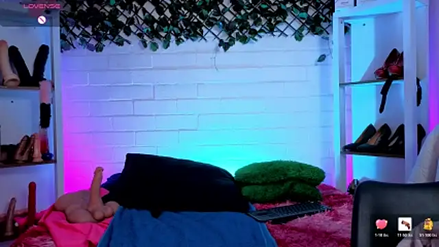 louise nails online show from May 30, 3:53 pm