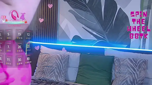 Snapshot of RubyValen chatting on February 25, 1:09 am RubyValen online show from February 25, 1:09 am