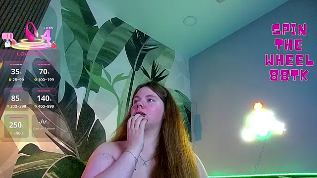 Snapshot of RubyValen chatting on September 10, 1:05 am RubyValen online show from September 10, 1:05 am