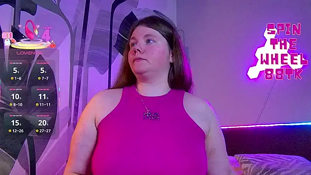 Snapshot of RubyValen chatting on December 2, 1:33 am RubyValen online show from December 2, 1:33 am