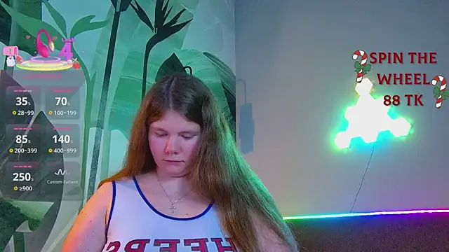 Snapshot of RubyValen chatting on December 16, 1:21 am RubyValen online show from December 16, 1:21 am