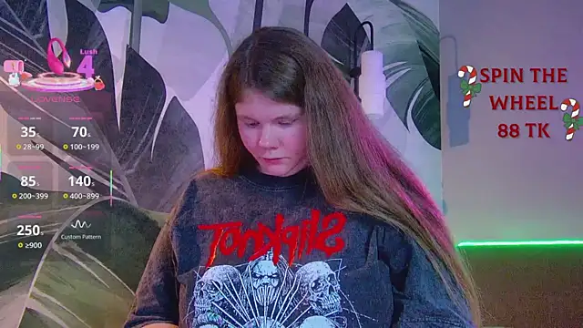 Snapshot of RubyValen chatting on January 13, 1:11 am RubyValen online show from January 13, 1:11 am