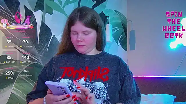 Snapshot of RubyValen chatting on February 10, 1:10 am RubyValen online show from February 10, 1:10 am