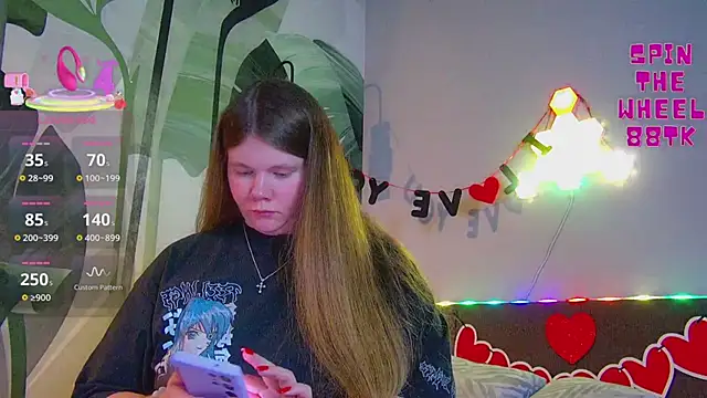 Snapshot of RubyValen chatting on February 12, 1:11 am RubyValen online show from February 12, 1:11 am