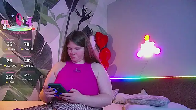 Snapshot of RubyValen chatting on February 24, 1:36 am RubyValen online show from February 24, 1:36 am