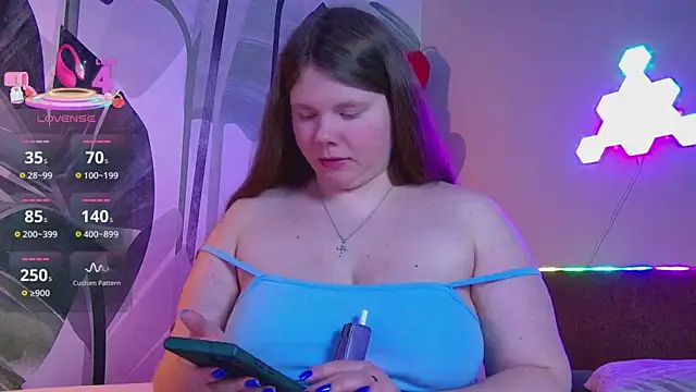 Snapshot of RubyValen chatting on February 25, 1:15 am RubyValen online show from February 25, 1:15 am