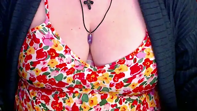 mayasmith online show from February 6, 8:12 pm