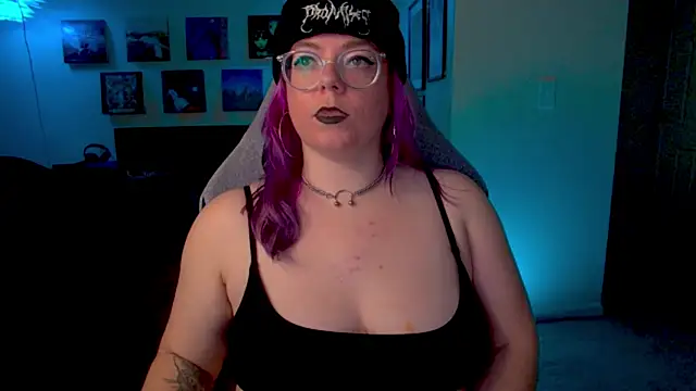 KiraSpitQueen online show from January 19, 4:27 am