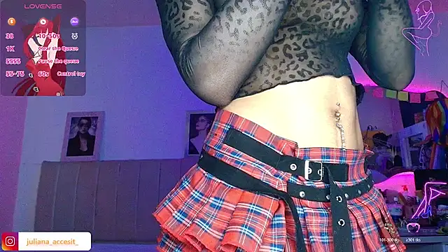 caroline cossei online show from March 3, 9:42 pm