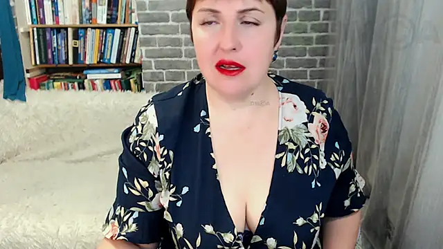 Rainbow lady online show from November 20, 4:01 am