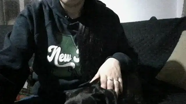 Snapshot of RAYA_1 chatting on December 4, 1:14 am RAYA 1 online show from December 4, 1:14 am