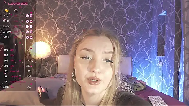 MiaMiaMeow online show from February 27, 4:40 pm