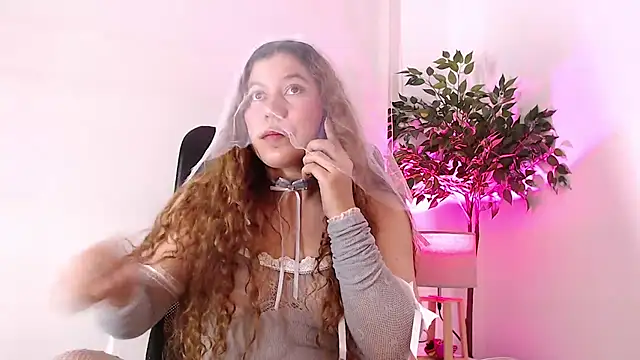 Snapshot of Coffee_Dreams chatting on January 22, 4:12 pm Coffee Dreams online show from January 22, 4:12 pm