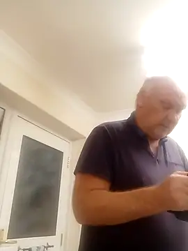 Snapshot of bigboy197311 chatting on November 8, 12:22 am bigboy197311 online show from November 8, 12:22 am