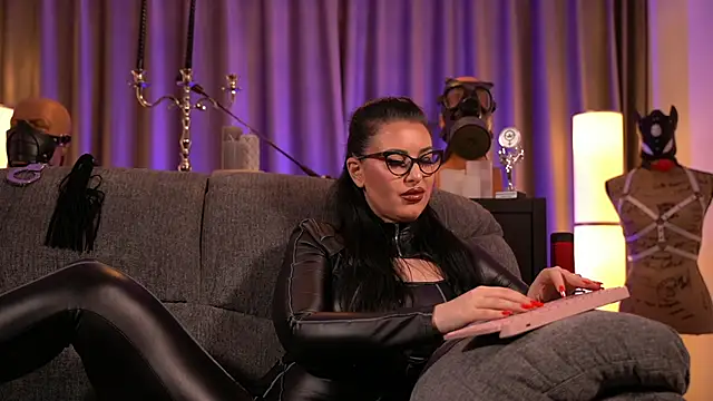 kelly kent online show from January 18, 1:08 am