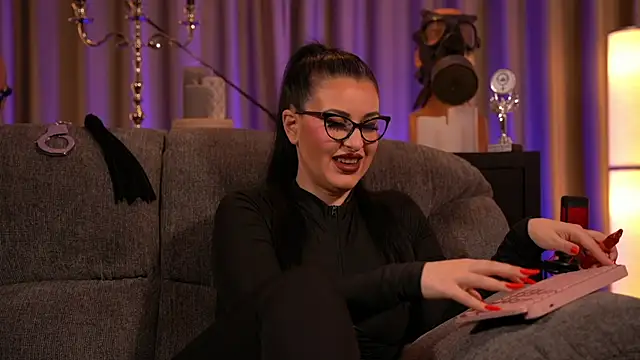 kelly kent online show from February 13, 10:44 am