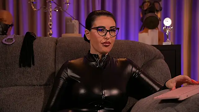 kelly kent online show from February 28, 11:12 pm