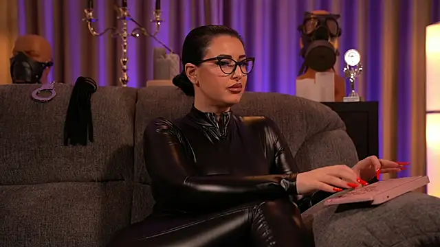 kelly kent online show from March 1, 2:15 am