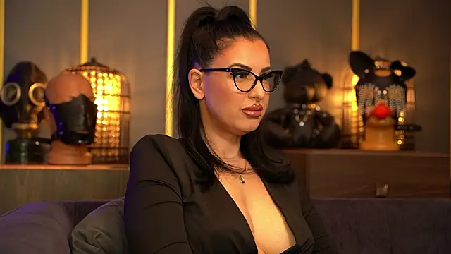 kelly kent online show from February 19, 11:12 pm