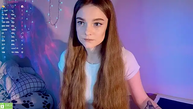 xwiuiwx online show from December 2, 7:49 pm