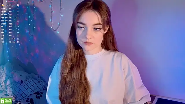 xwiuiwx online show from December 11, 7:46 pm