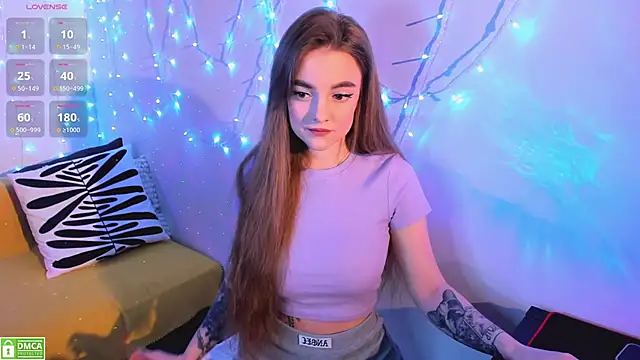 xwiuiwx online show from February 5, 11:06 pm