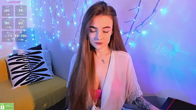 xwiuiwx online show from February 13, 7:21 pm