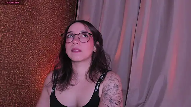 Apartment28 online show from May 23, 2:06 am