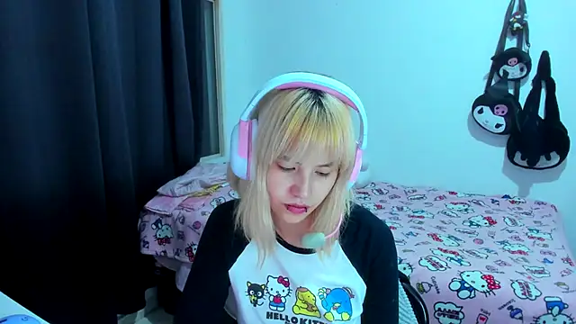 Akane-Mou online show from December 4, 4:22 am