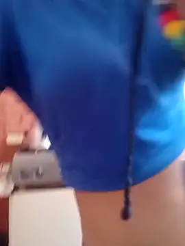 valeriaswang Lucas online show from September 21, 3:35 pm