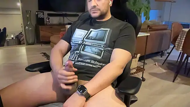 HungandThickLatin online show from February 14, 1:23 am