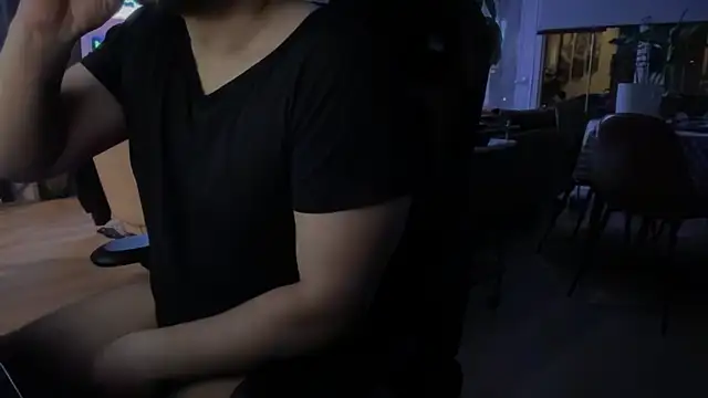 HungandThickLatin online show from March 19, 8:55 am