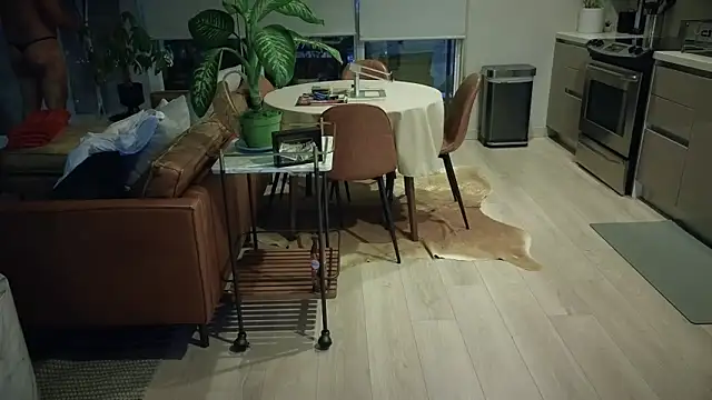 HungandThickLatin online show from September 21, 11:56 am