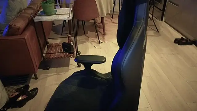 HungandThickLatin online show from October 26, 8:53 am