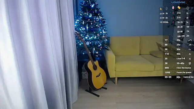 Snapshot of BubbbleGumm chatting on January 10, 8:27 am BubbbleGumm online show from January 10, 8:27 am