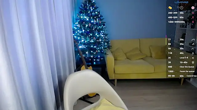 Snapshot of BubbbleGumm chatting on January 16, 11:03 am BubbbleGumm online show from January 16, 11:03 am