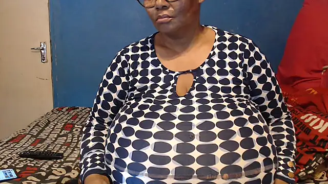 CUTEFIRMMELONSS online show from November 20, 2:17 pm