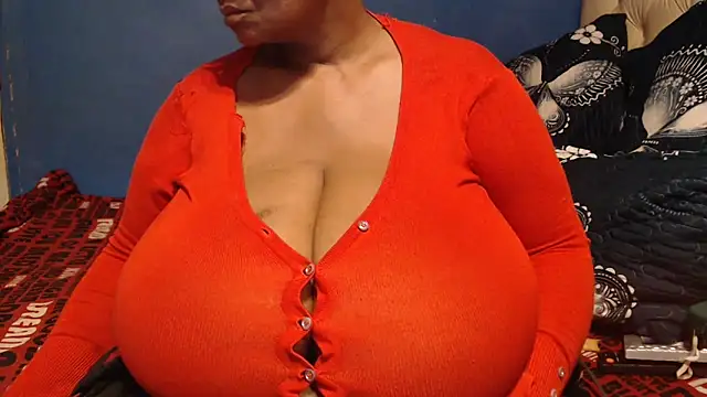 CUTEFIRMMELONSS online show from March 23, 7:29 pm