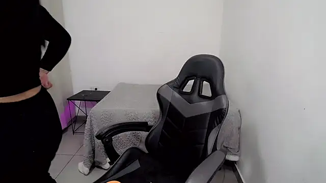 Youlittlepervertt  online show from March 28, 6:40 pm