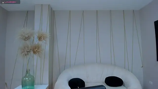 Snapshot of MariamRivera_ chatting on January 29, 4:05 am MariamRivera online show from January 29, 4:05 am