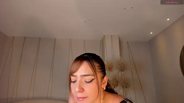 Snapshot of MariamRivera_ chatting on January 30, 3:44 am MariamRivera online show from January 30, 3:44 am