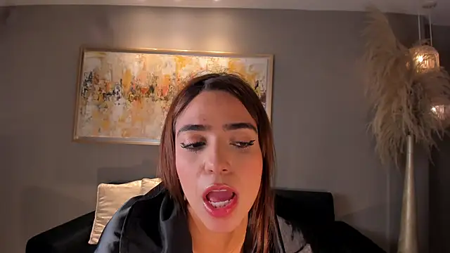 Snapshot of MariamRivera_ chatting on February 11, 9:42 am MariamRivera online show from February 11, 9:42 am