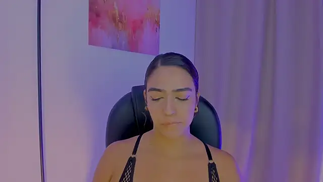 Snapshot of MariamRivera_ chatting on February 14, 3:36 am MariamRivera online show from February 14, 3:36 am